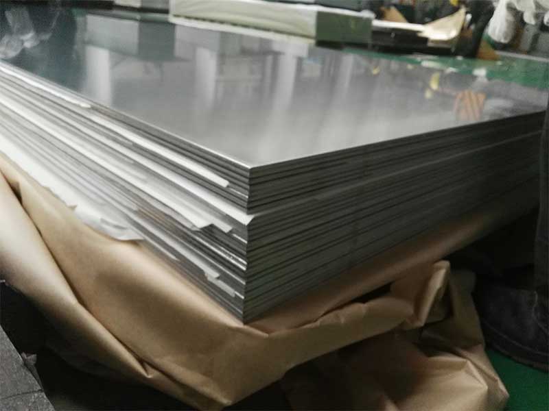 White aluminium sheet