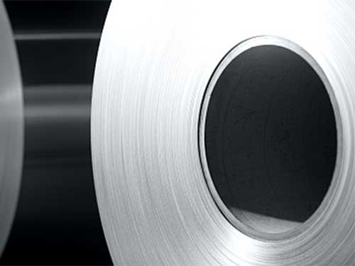 Feuille d'aluminium pour emballage à fumer