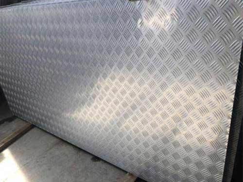 Patterned aluminium sheet
